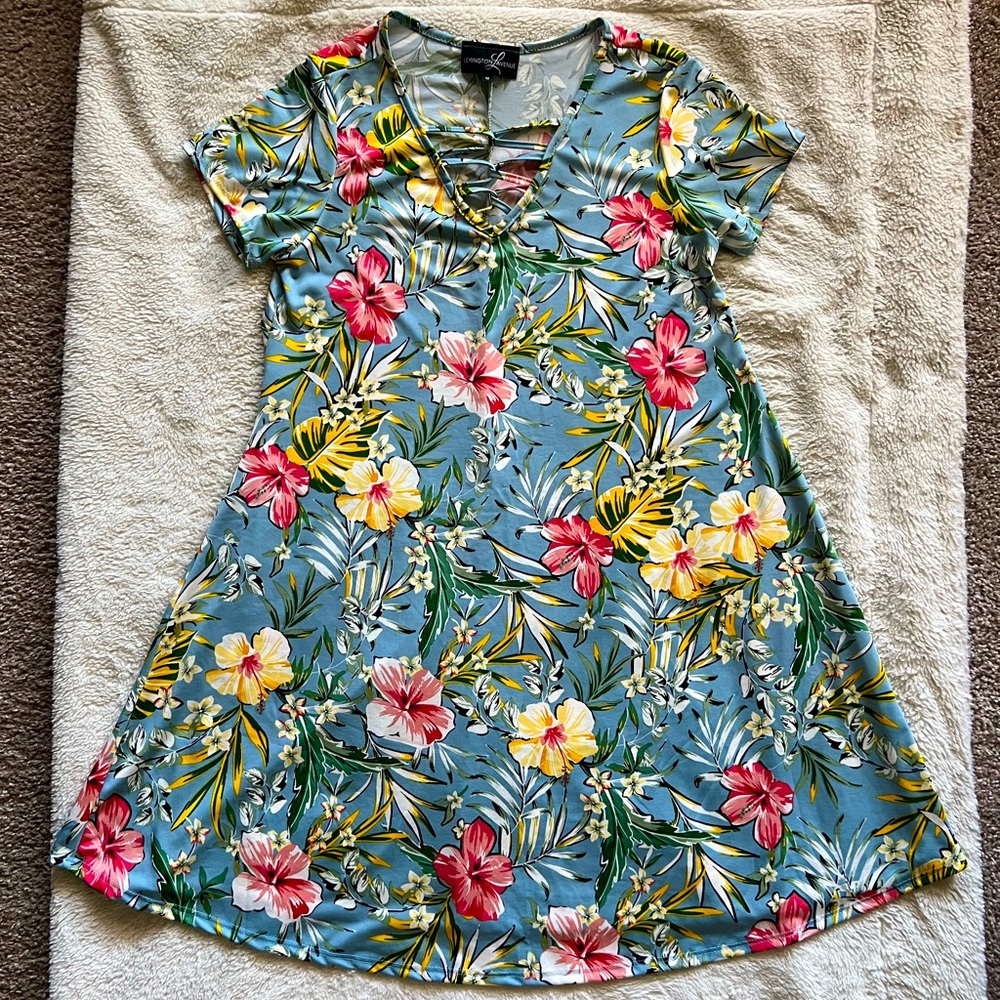 Blue Floral Print Short Sleeve Dress!
